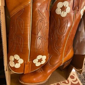 Vintage NIB acme dress cowgirl boots.